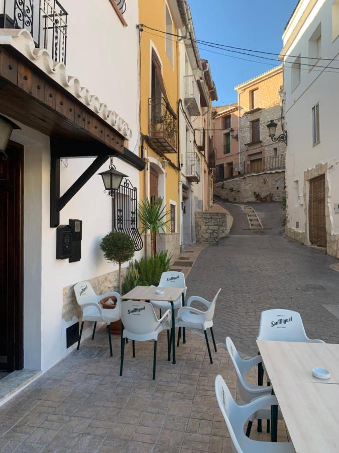 مبيت وإفطار Castell De Castells Casa Blanca المظهر الخارجي الصورة